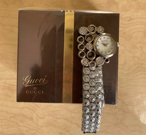 GUCCI WATCH AND PERFUME SET