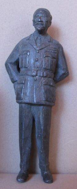 METAL FIGURE OF GENERAL SMUTS