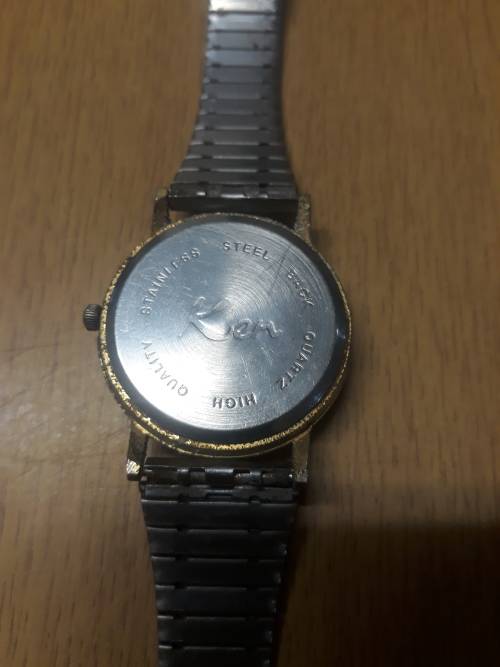 Vintage mens Ken watch