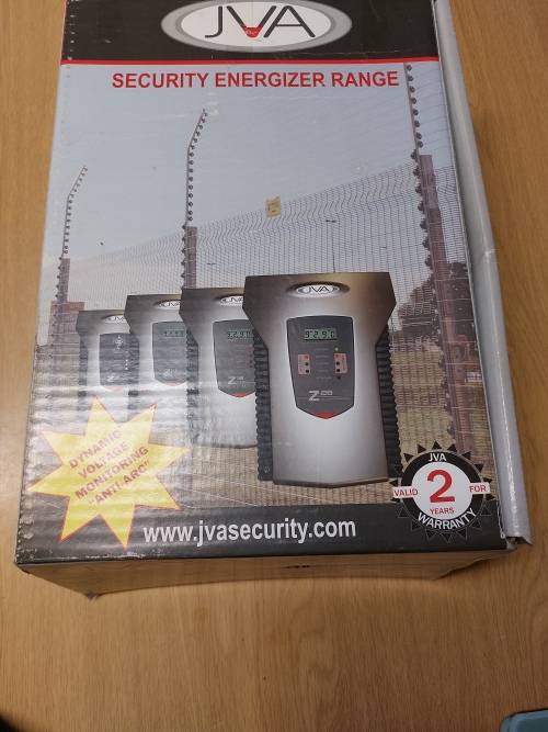 LOW START!!JVA Electric fence energizer