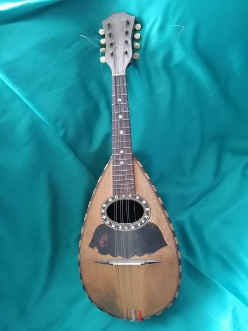 Neopolitan Mandolin