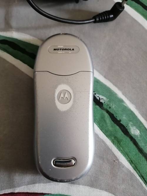 Motorola C300 Cellphone
