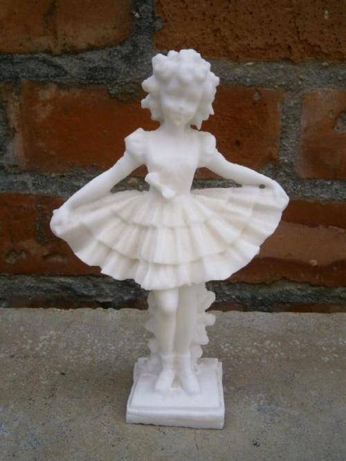 Shirley Temple figurine (White)