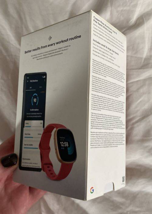 Fitbit Versa 4 (Pink Sand/ Copper Rose Aluminium)