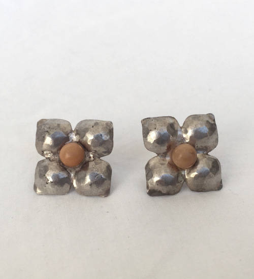 Vintage Flower Earrings with tiny amber sphere* hammered Silver 800