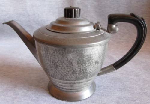 Teapot Civic Teapot No 3368