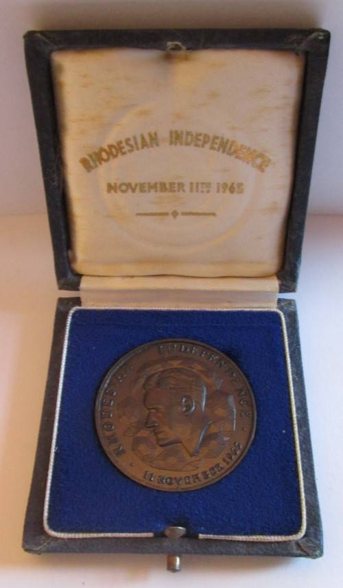 1965 RHODESIA INDEPENDENCE NOVEMBER 11th 1965 MEDALLION