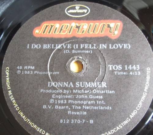 DONNA SUMMER - SHE WORKS HARD FOR THE MONEY 1983 (TOPS 1443) 45 RPM RECORD