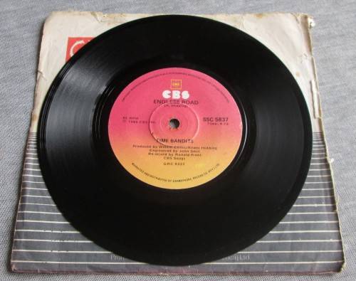 TIME BANDITS -1985 FICTION/ENDLESS ROAD (SSC 5837) 45 RPM RECORD - A3335