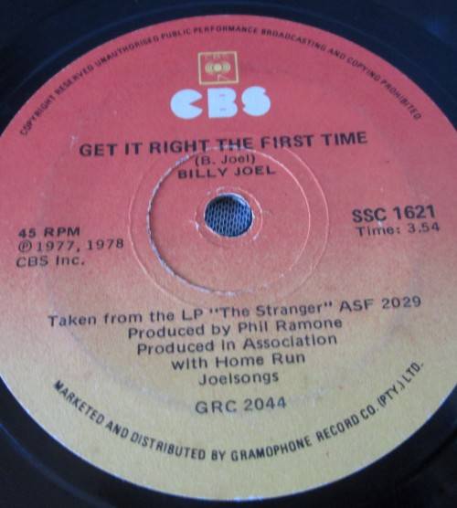 BILLY JOEL - 1977 JUST THE WAY YOU ARE/GET IT RIGHT THE FIRST TIME (SSC 1621) 45 RPM RECORD - A3552