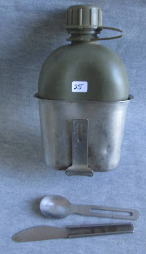 SADF WATER BOTTLE WITH FIRE BUCKET AND CUTLERY