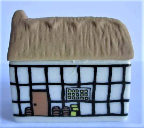 WADE WHY KNOTT INN WHIMSEY-ON-WHY SET ONE 1980-1981 (SEE DESCRIPTION)