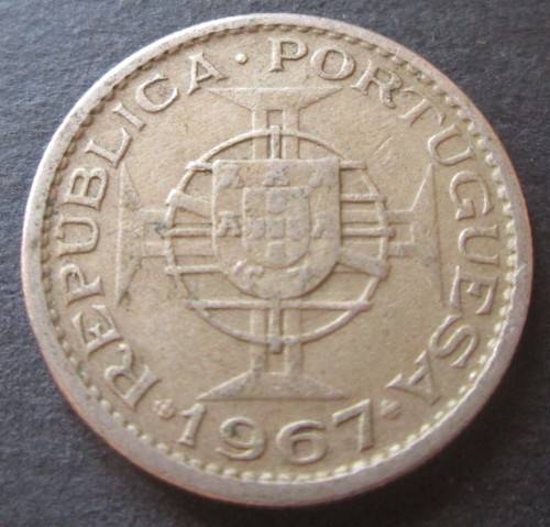 2-1/2 ESCUDOS 1967 ANGOLA PORTUGUESE COLONY COIN - C2338