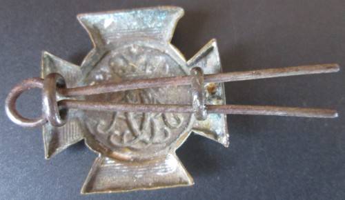 WW1 WILLSHIRE REGIMENT CAP BADGE - RAK135