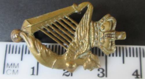THE 5tH ROYAL IRISH LANCER COLLAR BADGE - RAK437