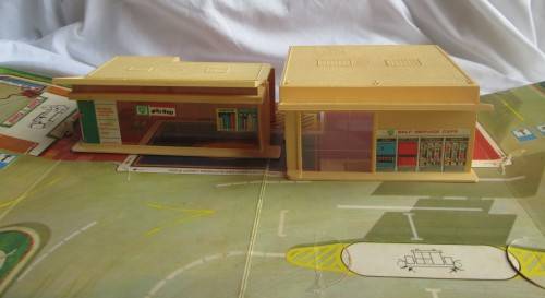 1970 SERVICE STATION FORECOURT MADE IN ENGLAND LESNEY - RAKV/5