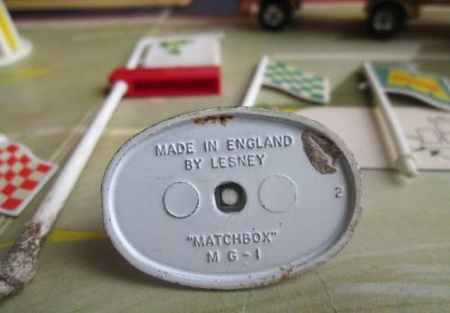 1970 SERVICE STATION FORECOURT MADE IN ENGLAND LESNEY - RAKV/5