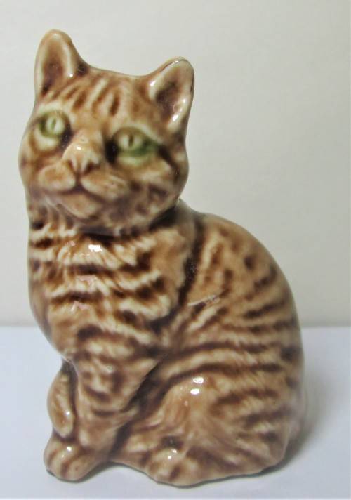 Tabby Cat 1974 to 1981 The Wade Cat and Puppie Dishes