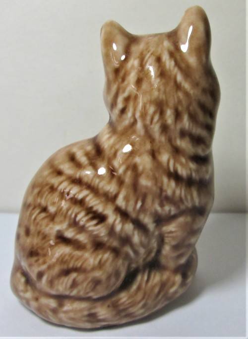 Tabby Cat 1974 to 1981 The Wade Cat and Puppie Dishes