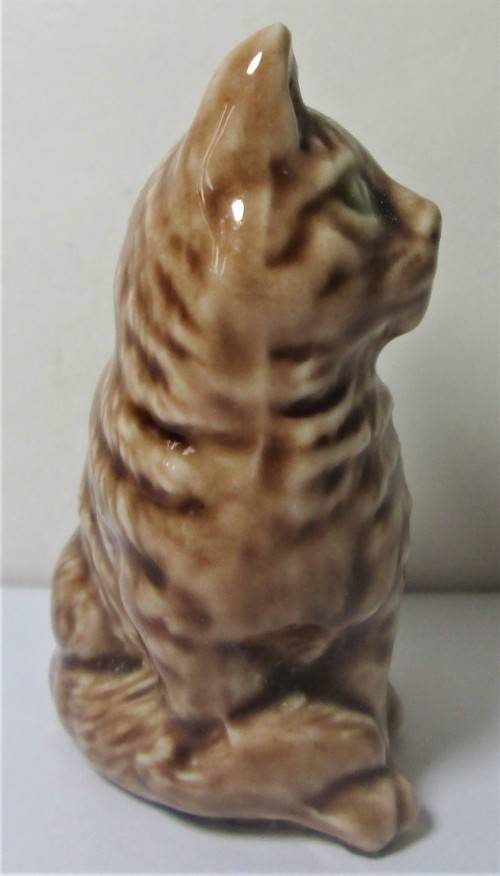 Tabby Cat 1974 to 1981 The Wade Cat and Puppie Dishes