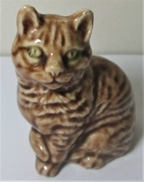 Tabby Cat 1974 to 1981 The Wade Cat and Puppie Dishes