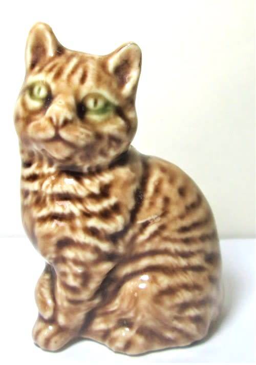 Tabby Cat 1974 to 1981 The Wade Cat and Puppie Dishes