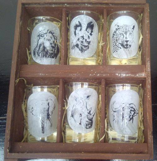AFRICAN BIG 5 SHOT GLASSES IN WOODEN BOX