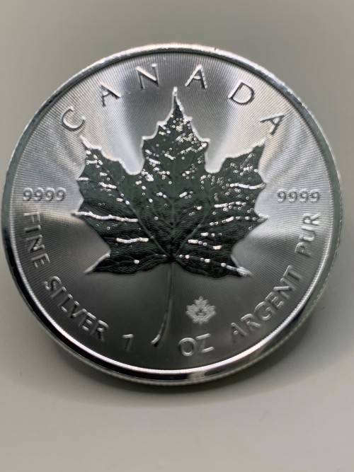 (  SPECIAL EDITION  )  2023    REIGN OF QUEEN ELIZABETH   MAPLE LEAF     DATE ENGRAVED  CAPSULED