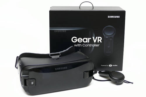 Samsung Gear VR with Controller- SM-R325