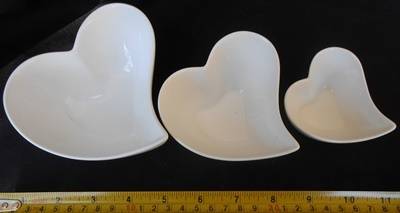 3 piece sauce and dip set Heartshaped bowls by Maxwell and Williams