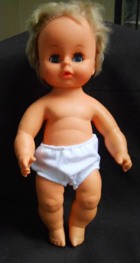 Collectable Vintage soft rubber vinyl  drink and wet doll from 1950 60 s