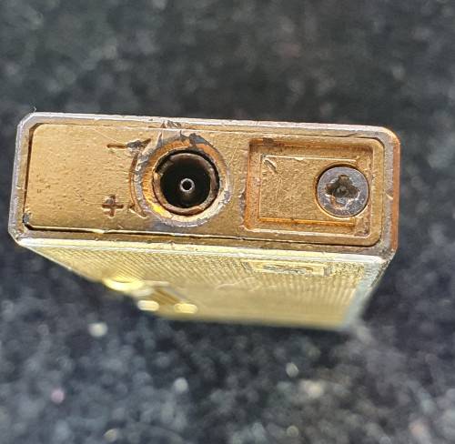 Unknown Vintage Gold coloured lighter.