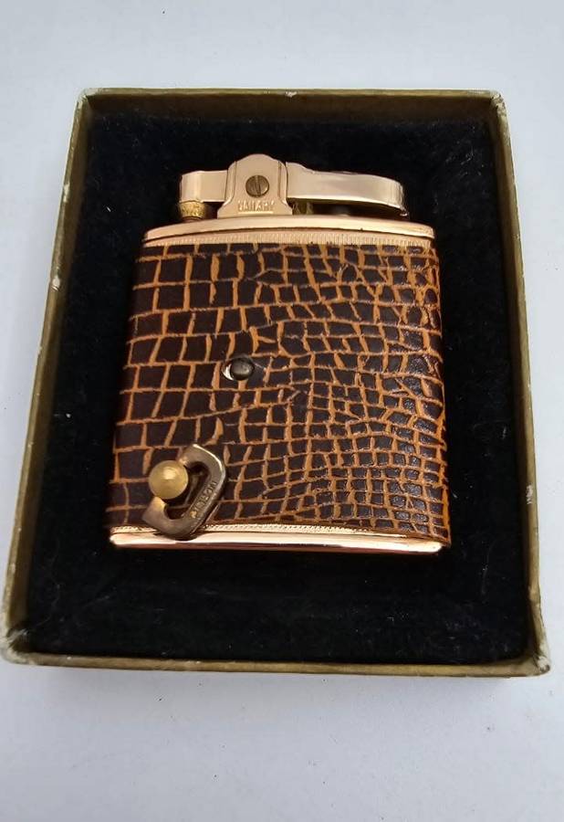 Vintage Penguin Music Lighter