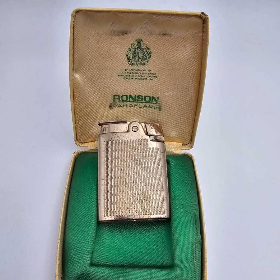 Vintage Ronson Varaflame Lighter