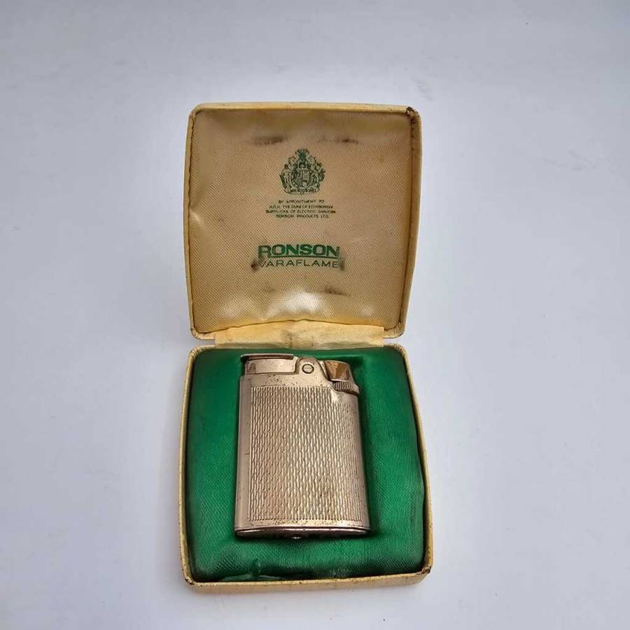 Vintage Ronson Varaflame Lighter