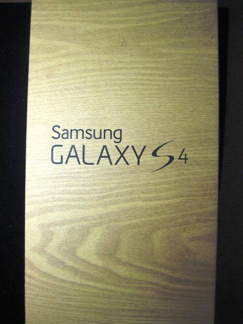 Samsung S4 Black. Used with box and original accesories.