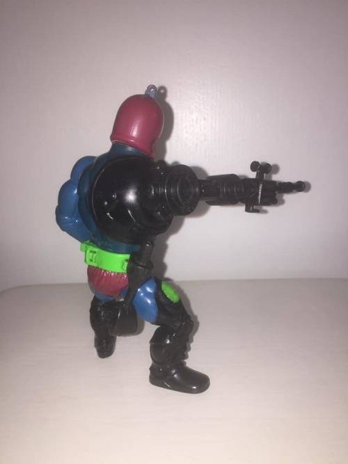 Masters of the Universe HE-MAN TRAP JAW figure by MATTEL