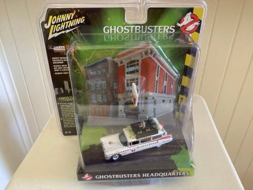 GHOSTBUSTERS 2 movie ECTO 1A ambulance  - 1989 movie style - Jada Toys - 1:64 scale mint