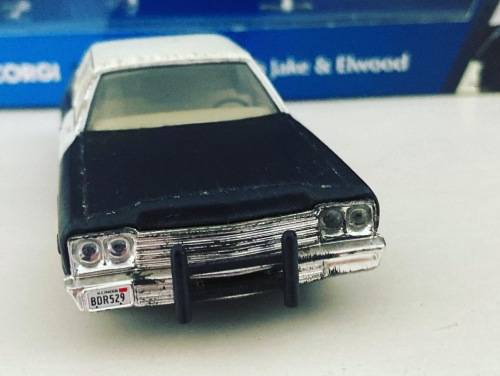 Corgi Blue Brothers Movie car & John Belushi & Dan Ackroyd figures