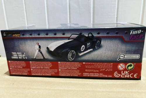 Batman TWO FACE figure and Shelby Cobra carboxset - Jada Toys