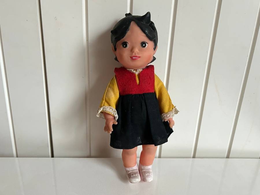 Rare Vintage HEIDI Doll based on the 1974 Japanese animated TV Show directed by Isao Takahata