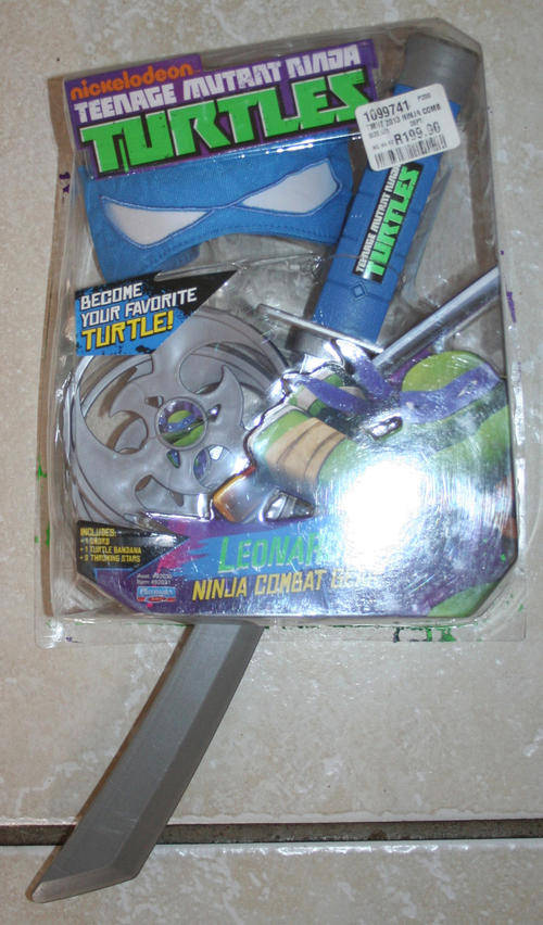TEENAGE MUTANT NINJA TURTLES Ninja Combat gear LEONARDO set - Nickeloadeon tv show