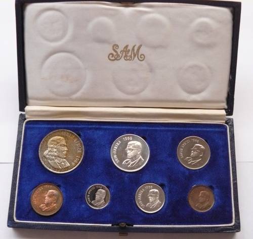 ** 1968 Short Proof Coin Set with SILVER R1 with Van Riebeeck on the Obverse **