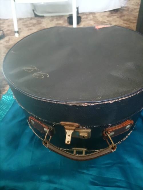 vintage hat box