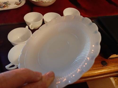 Milk glass teaset white