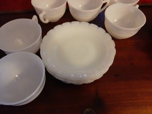 Milk glass teaset white