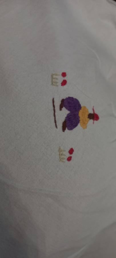 Hand embroidery table cloth vintage with servettes