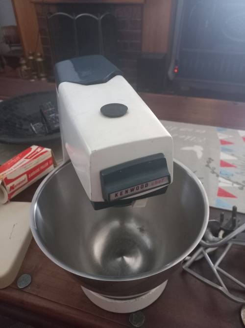 Kenwood chef with attachments