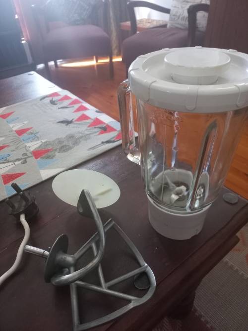 Kenwood chef with attachments