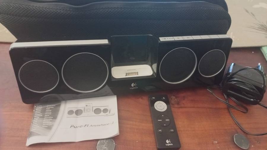 logitech pure-fi anywhere 2 ipod docking station